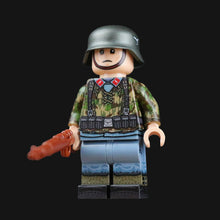 Lade das Bild in den Galerie-Viewer, Sd.Kfz. 7 + 8,8cm FlaK 36 - Bundle