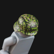 Lade das Bild in den Galerie-Viewer, WW2 Eichenlaub-Camo Stahlhelm