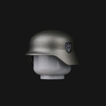 Load image into Gallery viewer, WW2 Heer Stahlhelm