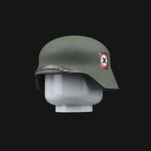 Load image into Gallery viewer, WW2 //-Stahlhelm + Chinstrap (Varnished)