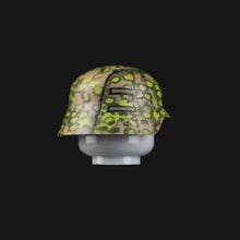 Load image into Gallery viewer, WW2 Eichenlaub-Camo Stahlhelm
