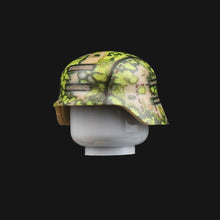 Lade das Bild in den Galerie-Viewer, WW2 Eichenlaub-Camo Stahlhelm
